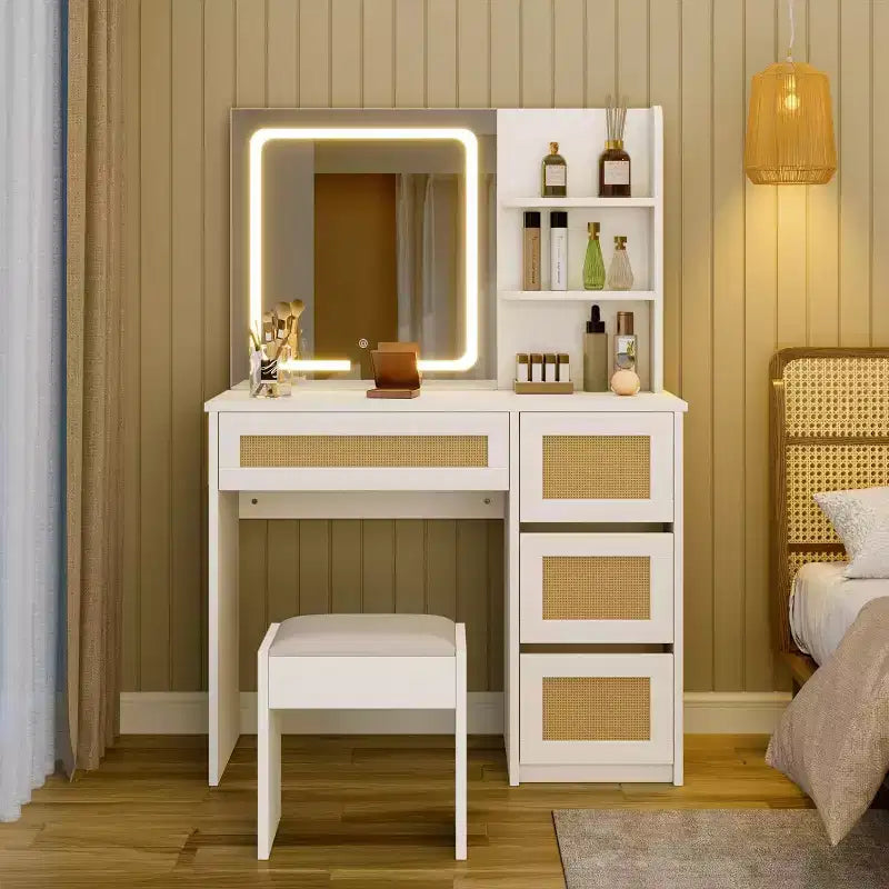 Toeletta in Rattan con Specchio, Mobile Trucco Bianco e Oro, 4 Cassetti, 2 Ripiani Aperti, Grande Tavolo da Trucco per Camera da Letto